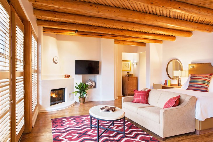 Photo Source: Rosewood Inn of the Anasazi