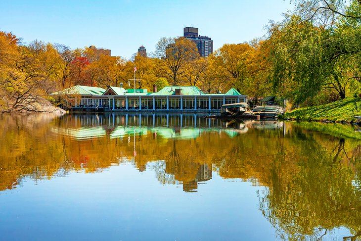 Loeb Boathouse sur le lac