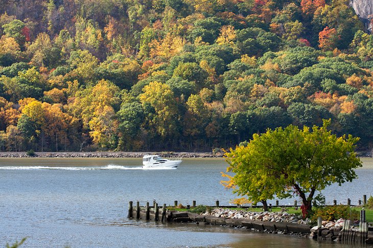 Cold Spring: A Country Village in the Hudson Valley 