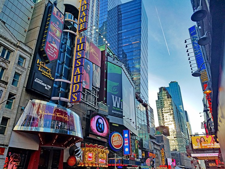 Times Square New-york-state-attractions-times-square