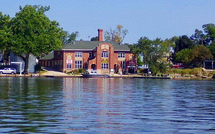 Historic Fish Hatchery & Aquatic Center