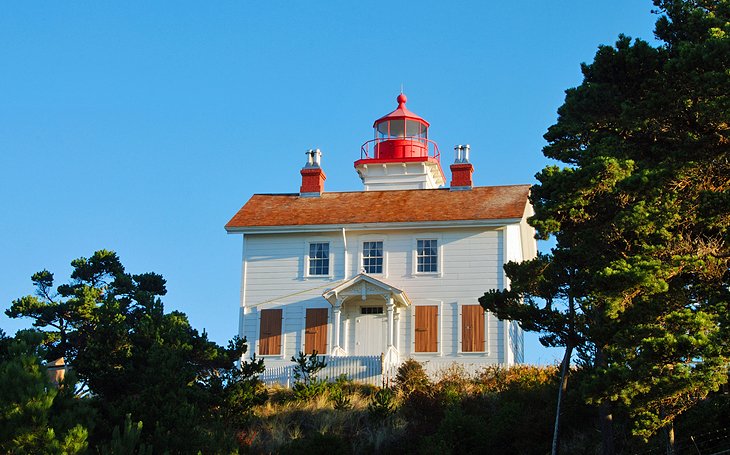 Yaquina Bay Lighthouse