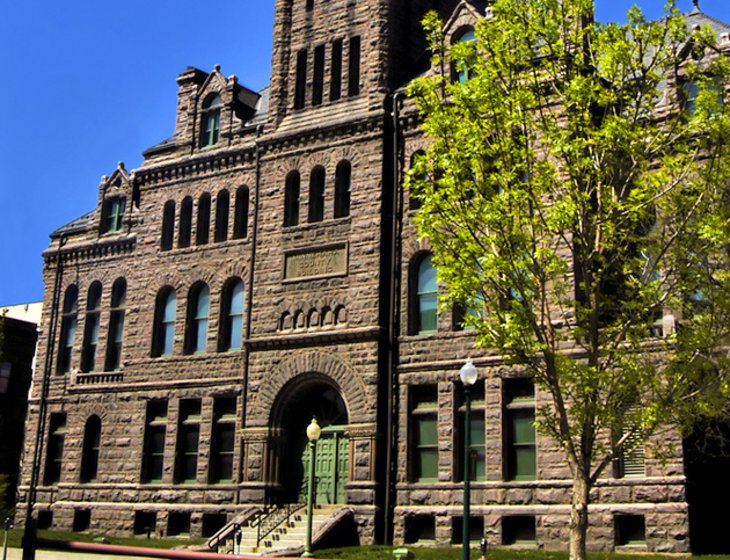 Old Courthouse Museum