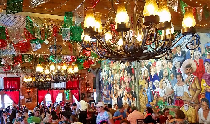 Mi Tierra Café Y Panadería