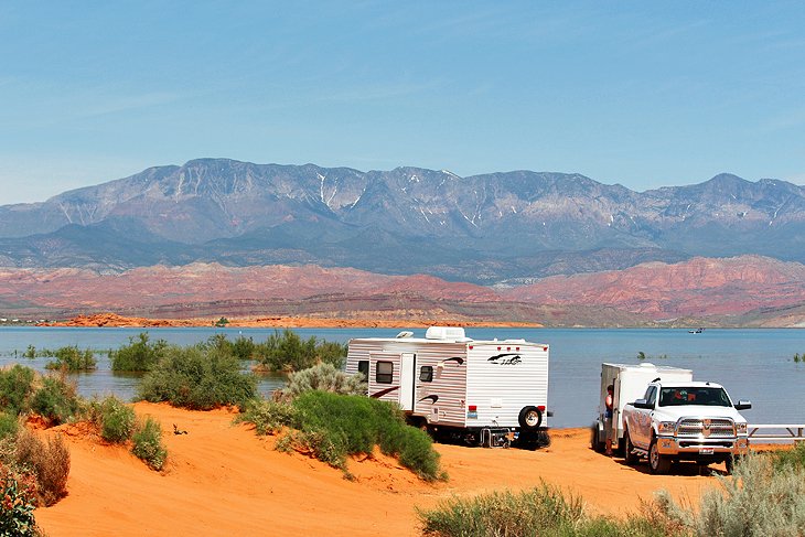 Sand Hollow State Park