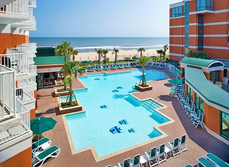 Holiday Inn & Suites North Beach