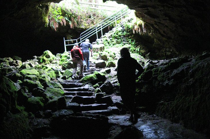 Ape Cave Trail