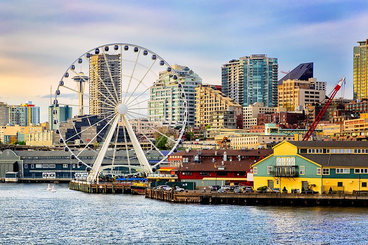 Ferris wheel on the Seattle waterfront
