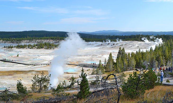 Norris Geyser Basin, one mile trail from the Norris Campground