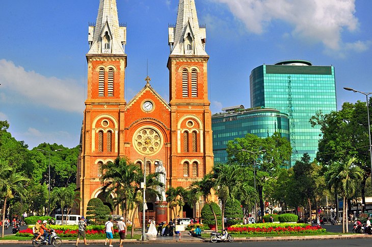 ho chi minh tourist spots