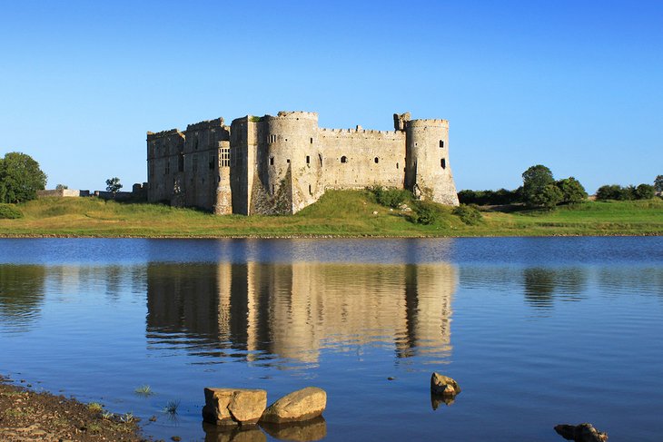 Château de Carew et moulin à marée