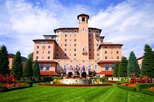 8 Top-Rated Resorts in Colorado Springs, CO