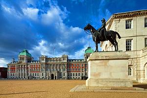 london westminster attractions tourist guards horse parade household ministry cavalry defence england potter harry museum planetware historic district atalian servest