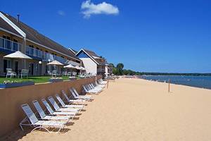 12 Top-Rated Resorts in Traverse City, MI