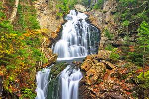 11 Best Waterfalls in New Hampshire