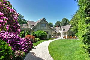 11 Best Resorts & Beach Hotels in the Hamptons, NY