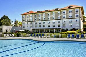 11 Top-Rated Resorts on Lake George, NY