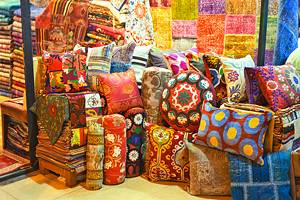 Istanbul's Grand Bazaar: 10 Things to Buy & Shopping Tips