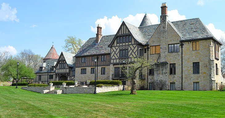 Ewing Manor