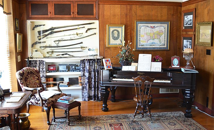 Inside Lloyd Tilghman House & Civil War Museum