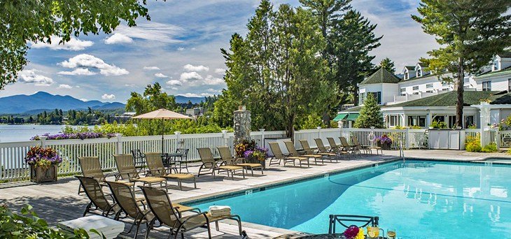 Miroir Lake Inn Resort & Spa