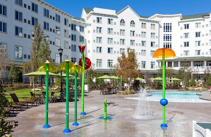 Dollywood's DreamMore Resort and Spa