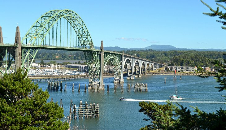 Yaquina Bay Bridge in Newport