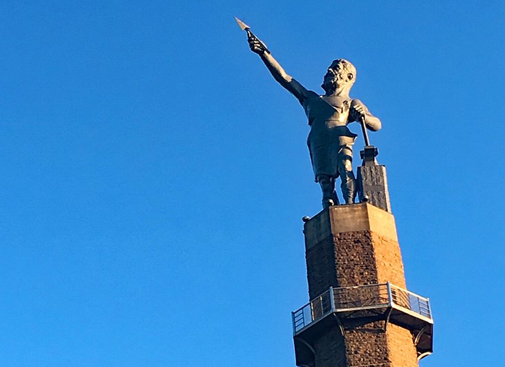 Statue de Vulcain au parc Vulcain