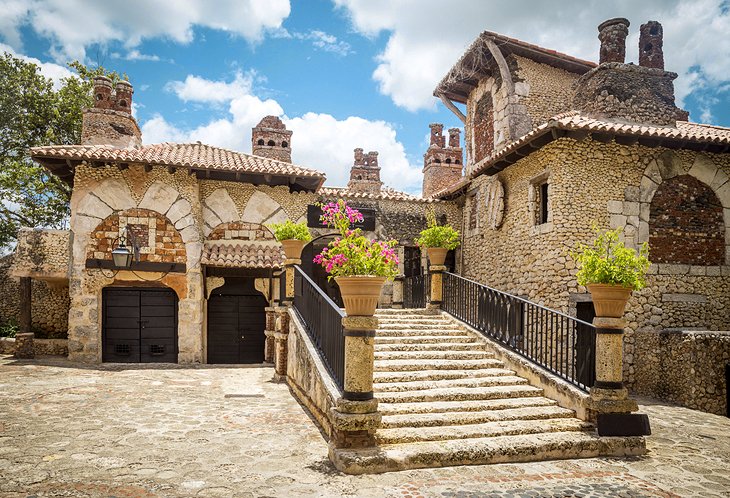 Altos de Chavon, La Romana