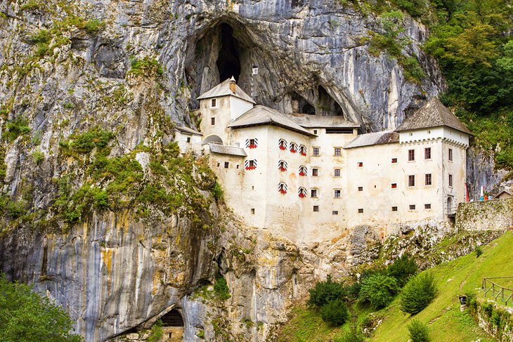 Predjama Castle