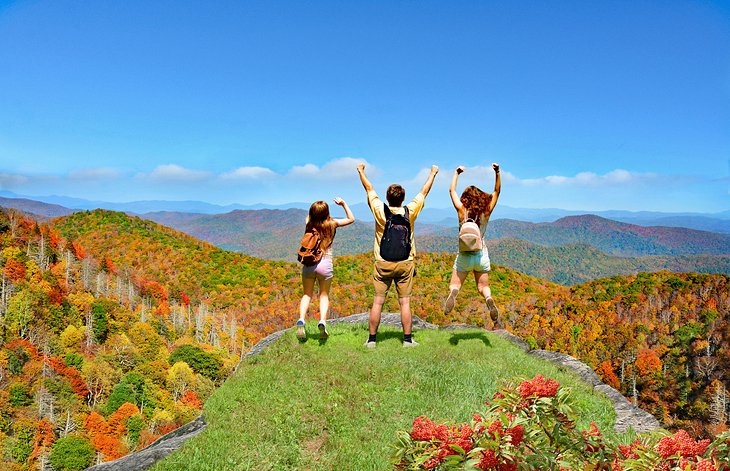 Fall family hiking near Asheville