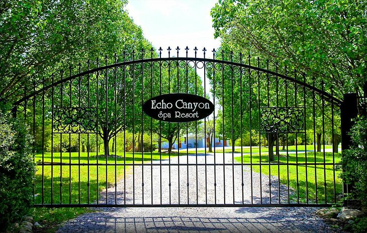 Echo Canyon Spa Resort
