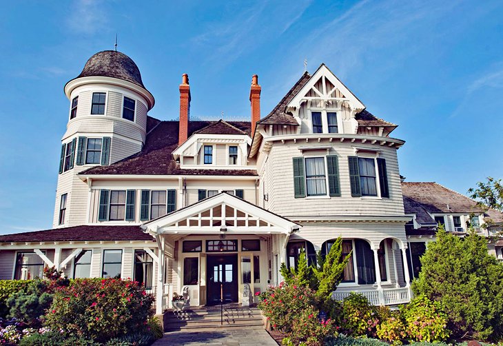 Photo Source: Castle Hill Inn