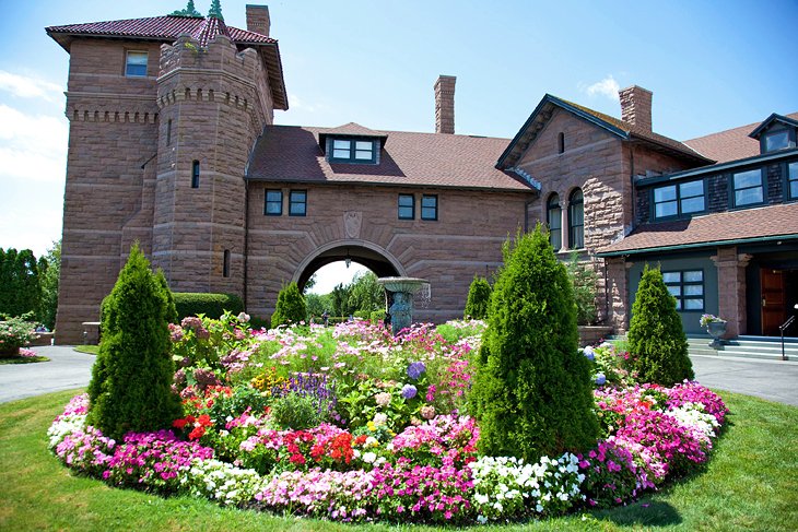 OceanCliff Hotel