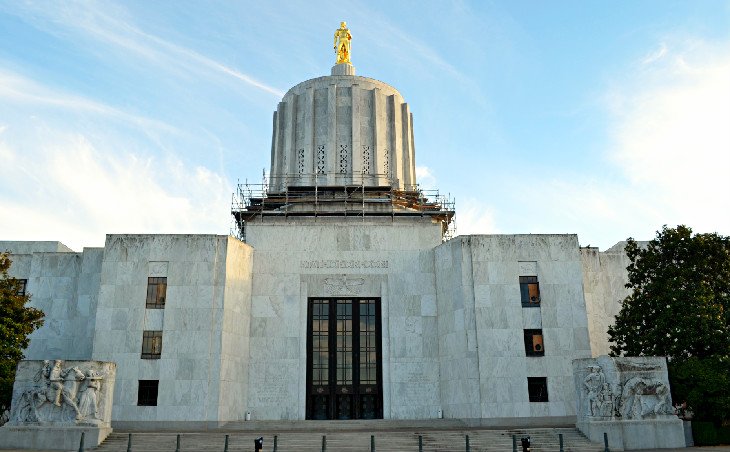 Exterior of the Oregon State Capitol