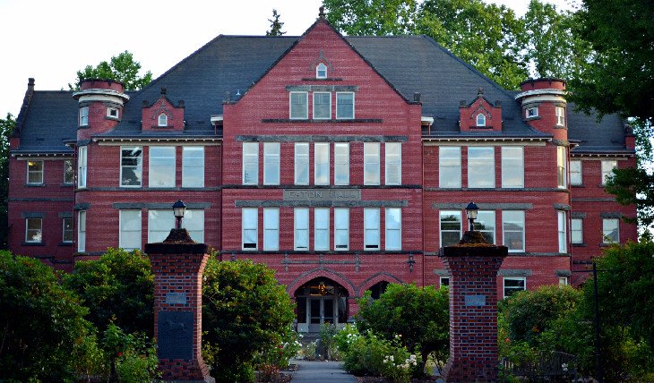 Easton Hall at Willamette University