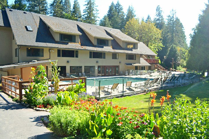 Lower pool at Belknap Hot Springs