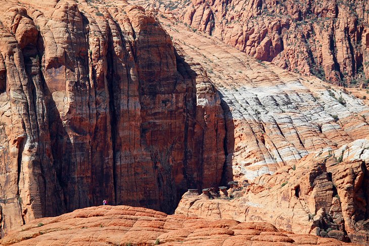 Hikers in Snow Canyon State Park