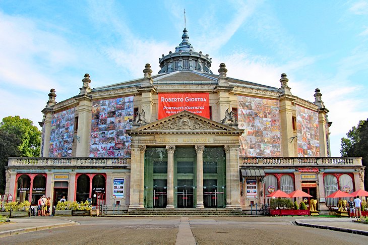 Cirque Jules Verne