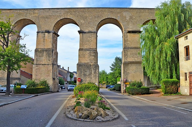 Roman Aqueduct in Jouy-aux-Arches