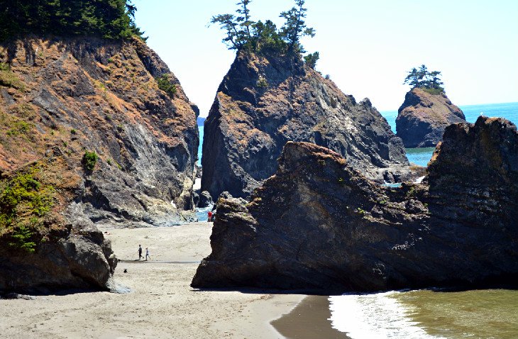 Secret Beach in Samuel H. Boardman Scenic Corridor