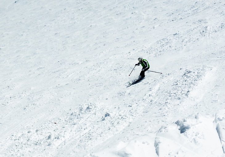 Skiing fresh snow in Colorado