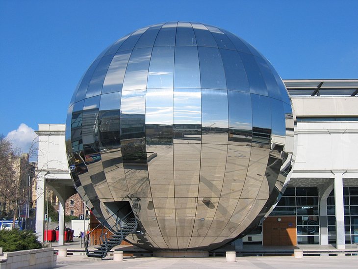 Mirrored dome at Bristol's Planetarium