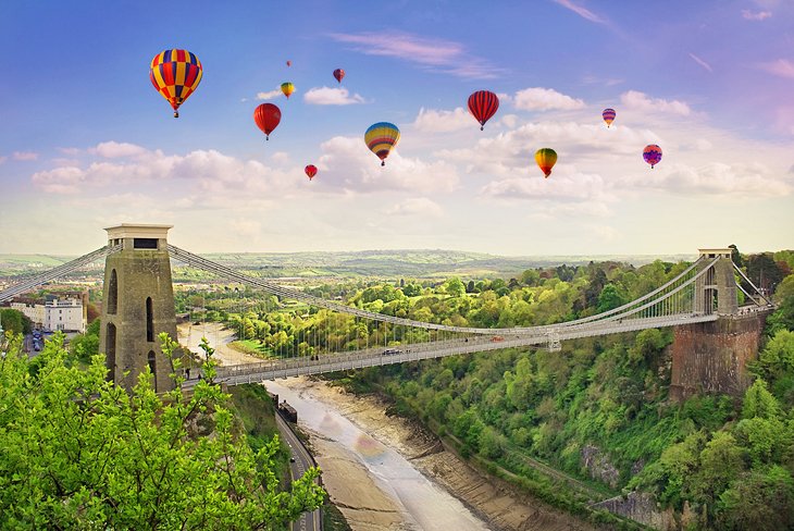 Bristol International Balloon Fiesta over the Clifton Suspension Bridge