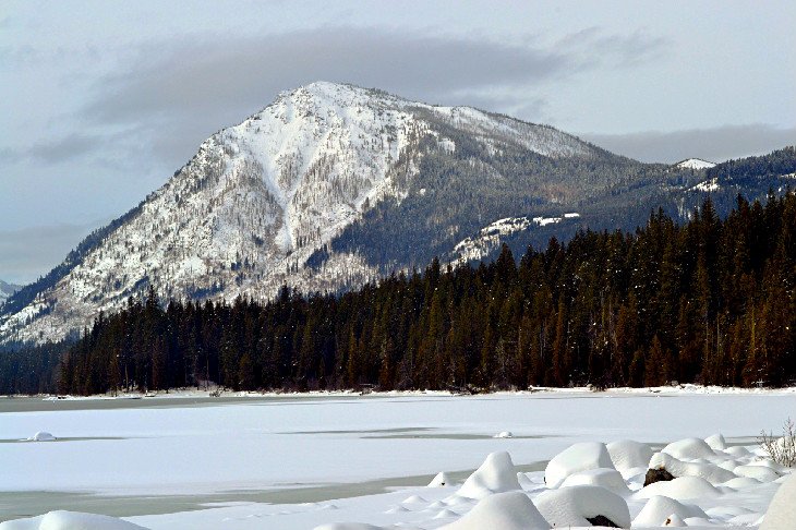 Lake Wenatchee State Park in winter