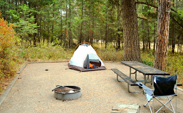 Camping at Farragut State Park