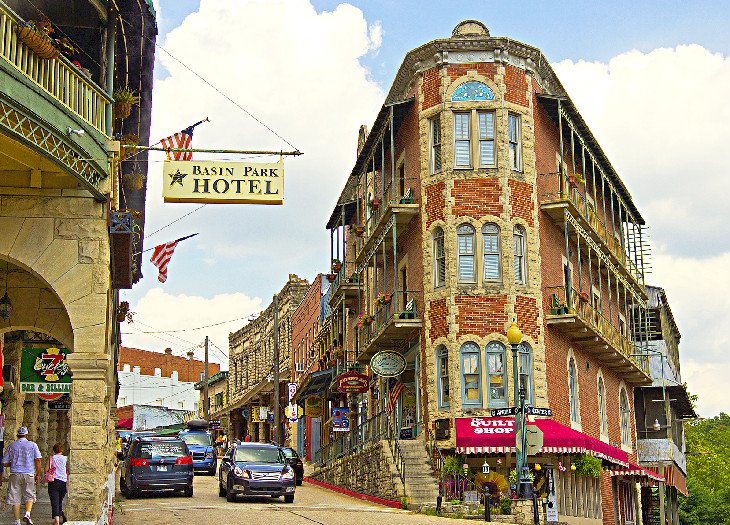 the tour in downtown eureka springs