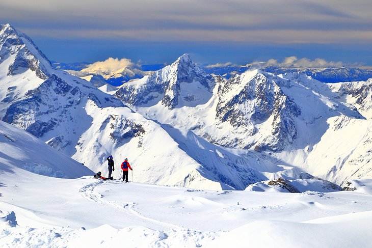 Off piste skiing near Les Deux Alpes