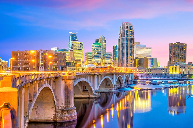 Where to Stay in Minneapolis: Best Areas & Hotels | PlanetWare