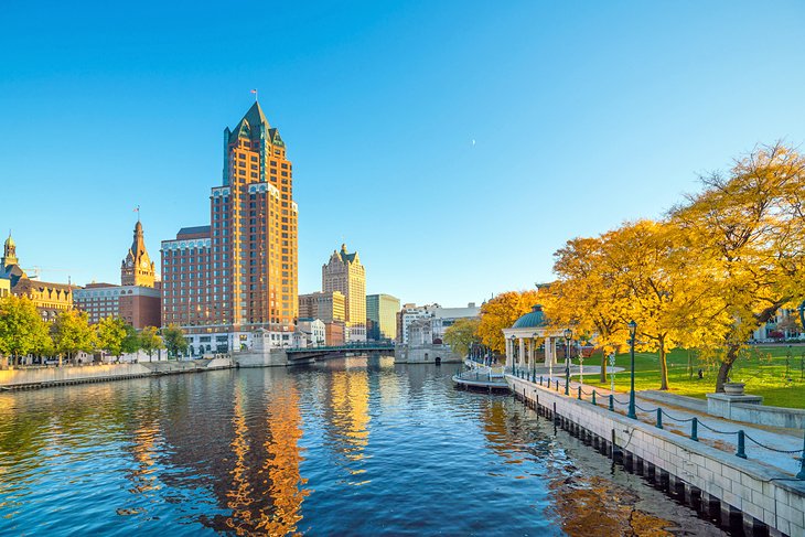 Milwaukee River and downtown